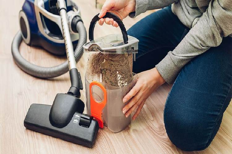 چرا جاروبرقی ناگهان خاموش میشود؟ 5 نوسانات برق