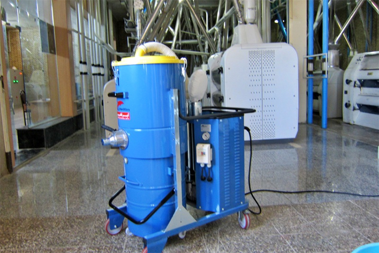مزایای جاروبرقی صنعتی در کارخانه کاشی و سرامیک